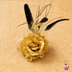 Broche de Flor Dourada com Penas Modelo 3 | Casa do Axe Udi