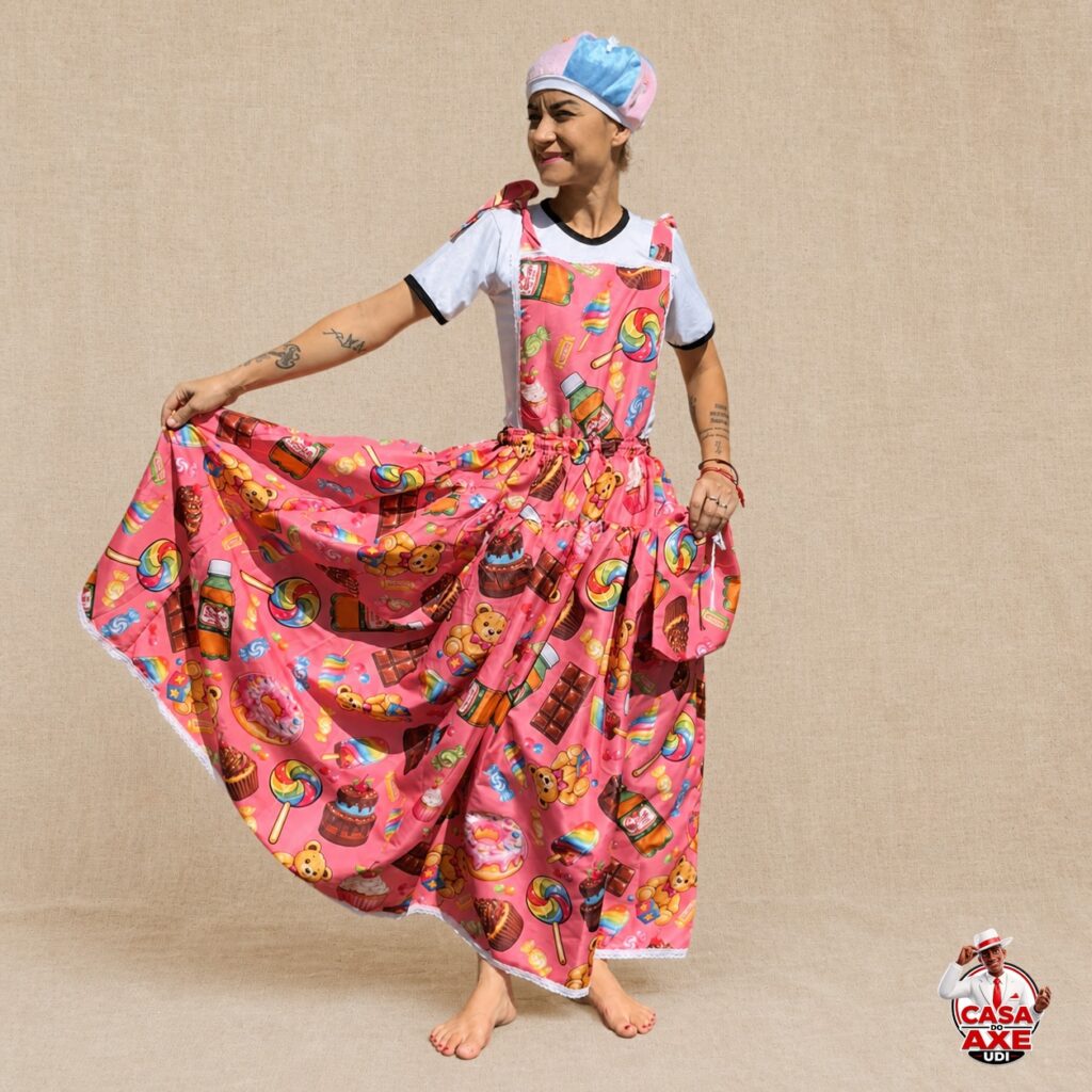 Vestido de Erê Rosa Estampado de Doces | Casa do Axe Udi