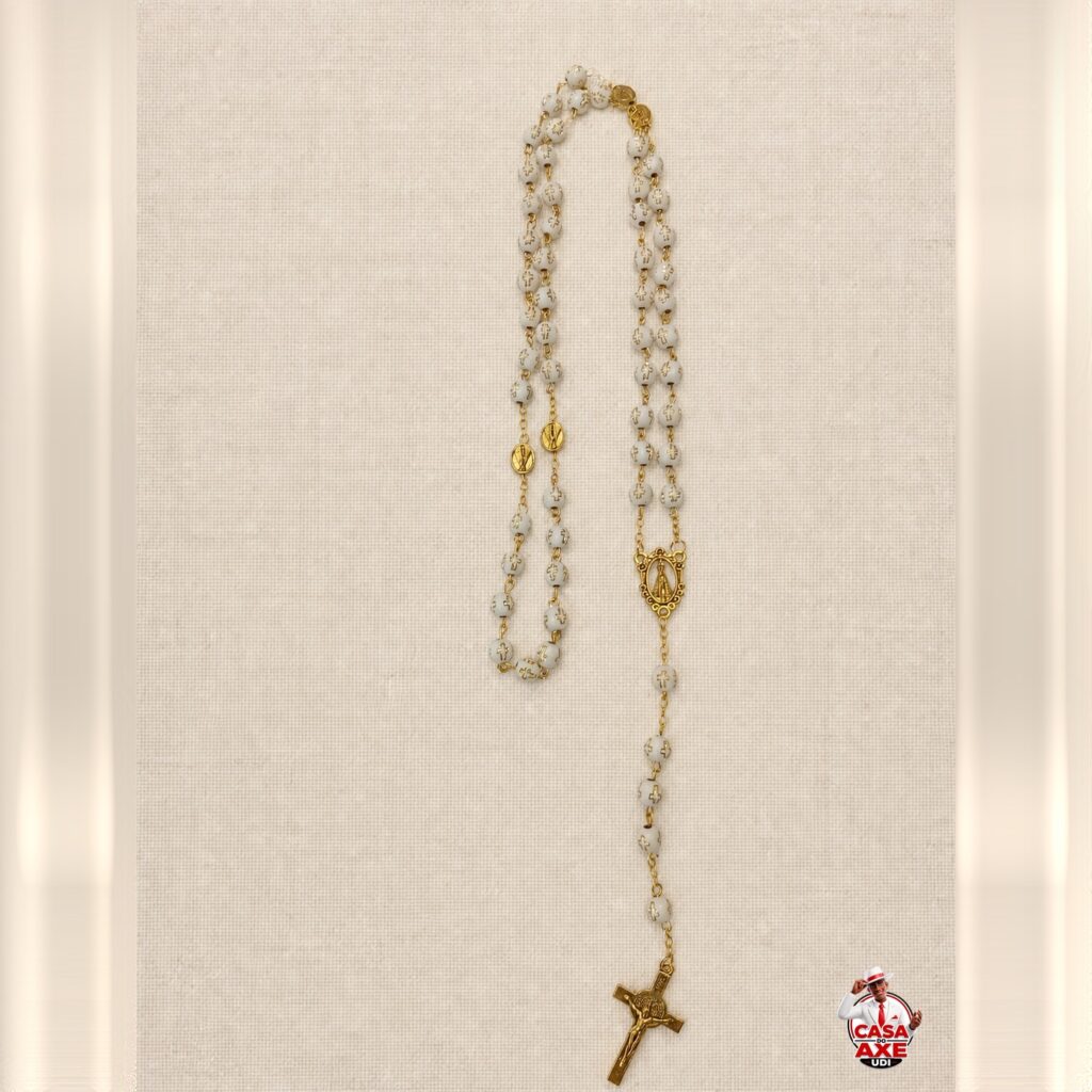Terço de Pérola com Crucifixo Dourado | Casa do Axe Udi