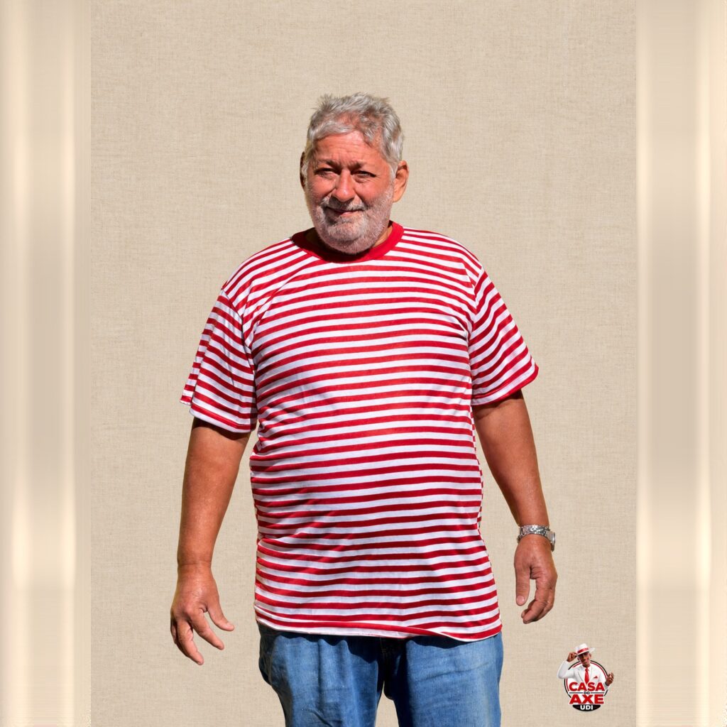 Camiseta Masculina Listrada Vermelha e Branca | Casa do Axe Udi