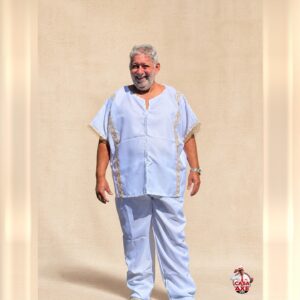 Conjunto Masculino Branco com Detalhe Dourado | Casa do Axe Udi