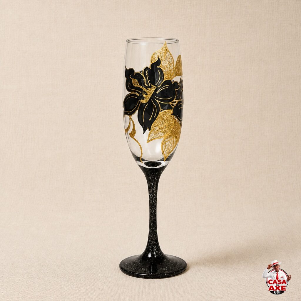 Taça de Vidro Preta e Dourada | Casa do Axe Udi