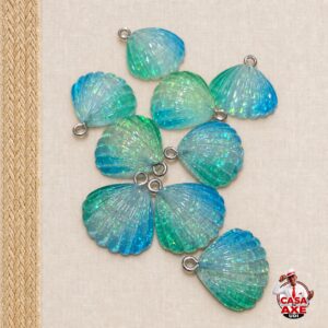 Pingente Concha Glitter Azul e Verde - Erê | Casa do Axe Udi
