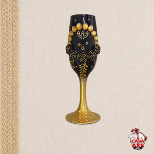 Taça Preta e Dourada com Tridente e Rosas | Casa do Axe Udi